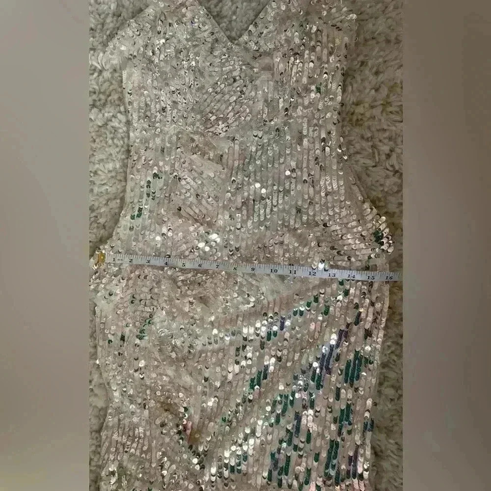 NWT: Needle & Thread Scarlett Sequin Gown Champagne/Silver - Women’s - Size 4 - Picture 10 of 17